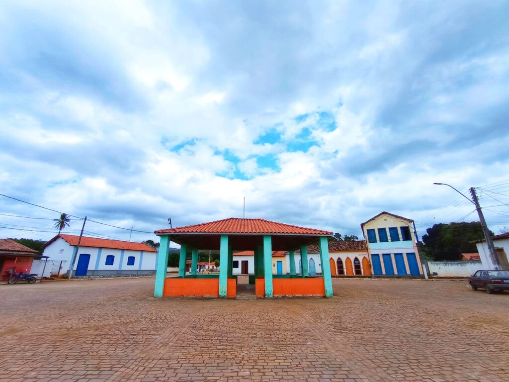 Barracão usado pelos tropeiros quando utilizavam a Estrada Real. ponto de venda e troca de mercadoria.